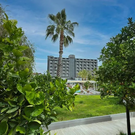 Kum Hotel Side