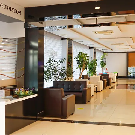 Kum Hotell 5*