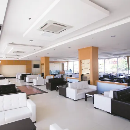 Kum Hotell