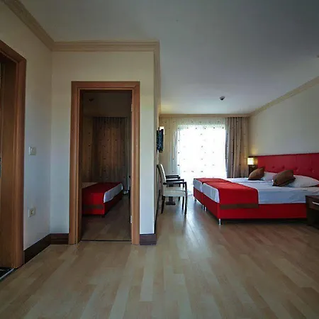 Kum Hotell Side